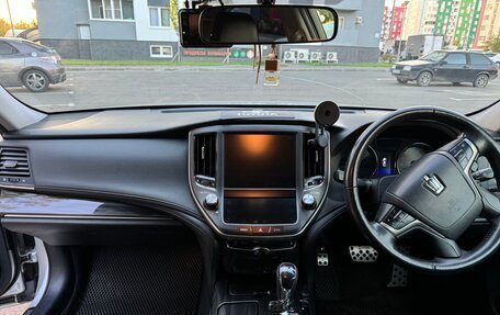 Toyota Crown, 2015 год, 2 470 000 рублей, 14 фотография