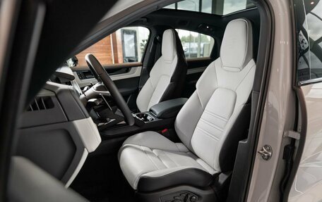 Porsche Cayenne III, 2025 год, 18 900 000 рублей, 21 фотография