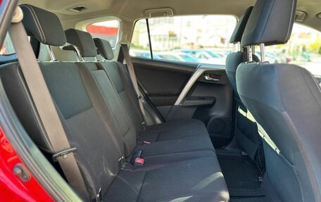 Toyota RAV4, 2015 год, 1 450 000 рублей, 31 фотография