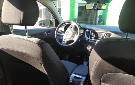 Hyundai Solaris II рестайлинг, 2019 год, 1 650 000 рублей, 4 фотография