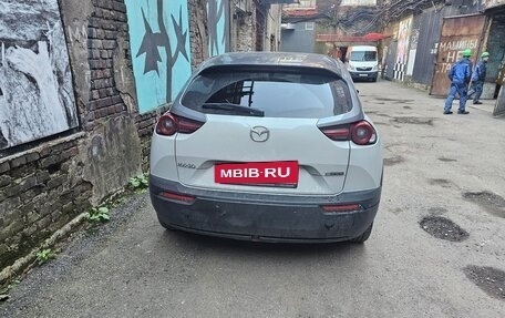 Mazda MX-30, 2020 год, 2 100 000 рублей, 7 фотография