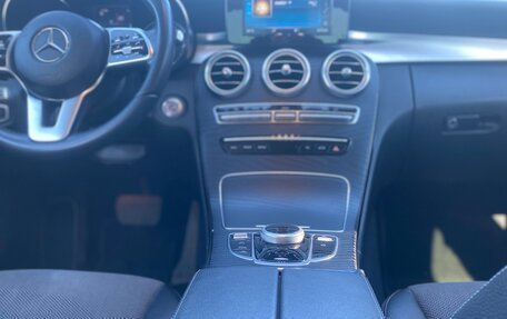 Mercedes-Benz C-Класс, 2019 год, 2 600 000 рублей, 3 фотография