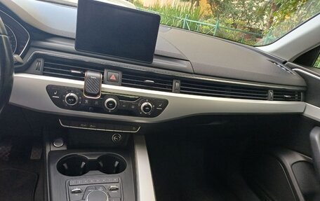 Audi A4, 2017 год, 2 150 000 рублей, 10 фотография