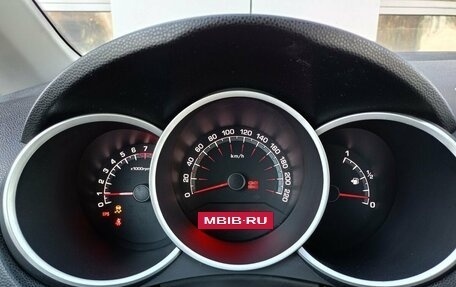KIA Venga I, 2011 год, 899 000 рублей, 9 фотография