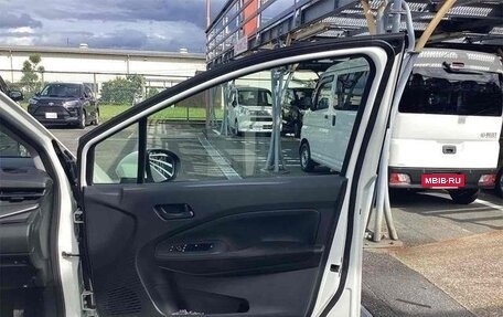 Nissan Note, 2021 год, 1 250 000 рублей, 19 фотография