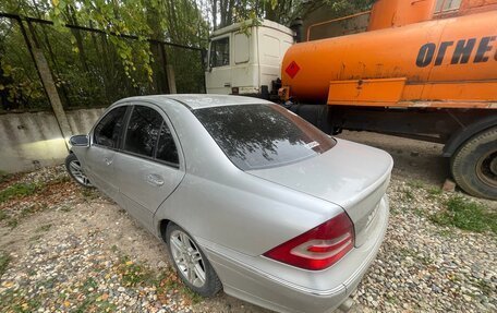 Mercedes-Benz C-Класс, 2004 год, 550 000 рублей, 4 фотография
