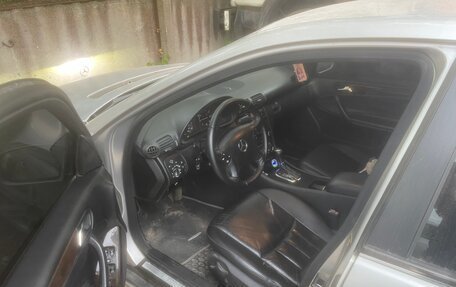 Mercedes-Benz C-Класс, 2004 год, 550 000 рублей, 6 фотография