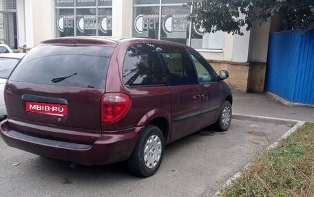 Chrysler Voyager IV, 2003 год, 425 000 рублей, 2 фотография