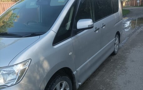 Nissan Serena IV, 2012 год, 1 420 000 рублей, 4 фотография