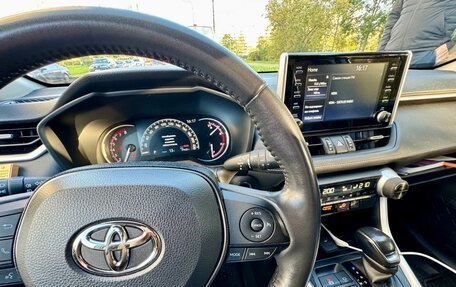 Toyota RAV4, 2020 год, 3 400 000 рублей, 6 фотография