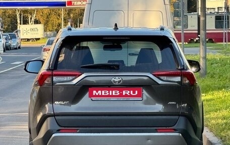Toyota RAV4, 2020 год, 3 400 000 рублей, 4 фотография