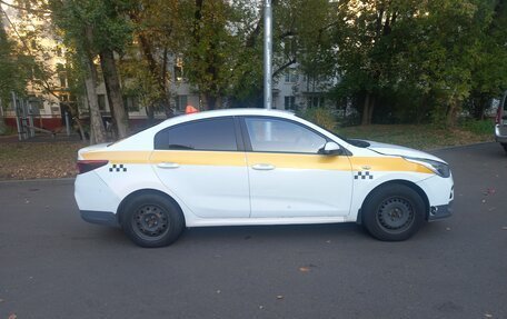 KIA Rio IV, 2018 год, 620 000 рублей, 3 фотография