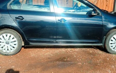 Volkswagen Jetta VI, 2010 год, 850 000 рублей, 4 фотография