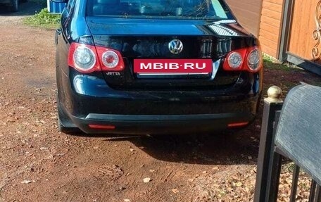 Volkswagen Jetta VI, 2010 год, 850 000 рублей, 2 фотография