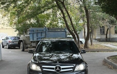 Mercedes-Benz C-Класс, 2013 год, 1 850 000 рублей, 2 фотография