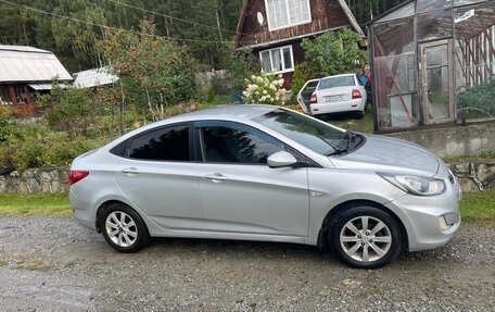 Hyundai Solaris II рестайлинг, 2011 год, 580 000 рублей, 5 фотография