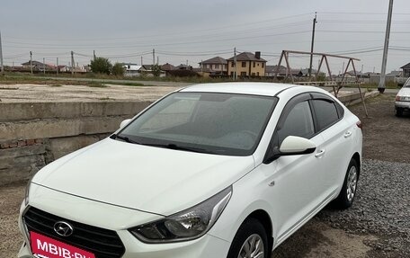 Hyundai Solaris II рестайлинг, 2017 год, 1 200 000 рублей, 4 фотография
