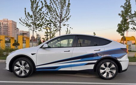 Tesla Model Y I, 2023 год, 4 200 000 рублей, 4 фотография