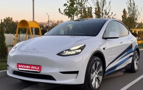 Tesla Model Y I, 2023 год, 4 200 000 рублей, 3 фотография