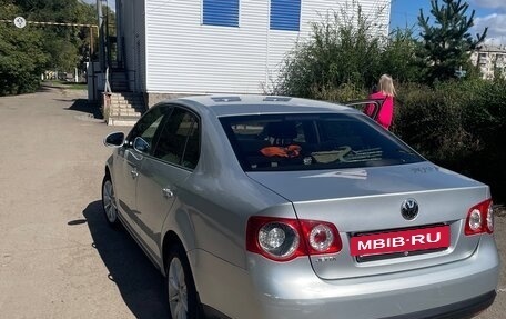 Volkswagen Jetta VI, 2009 год, 550 000 рублей, 3 фотография