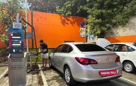Opel Astra J, 2014 год, 850 000 рублей, 7 фотография