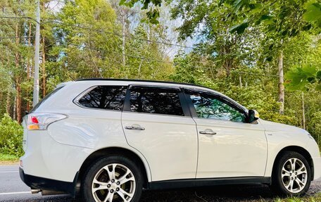 Mitsubishi Outlander III рестайлинг 3, 2013 год, 1 830 000 рублей, 5 фотография