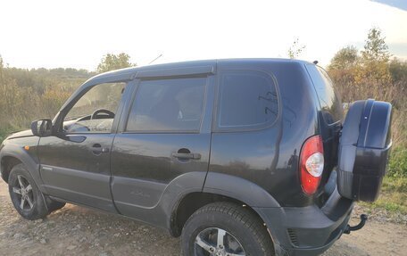 Chevrolet Niva I рестайлинг, 2010 год, 375 000 рублей, 2 фотография