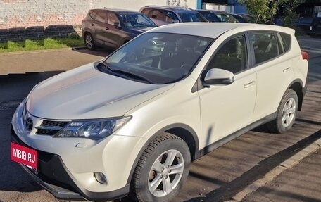 Toyota RAV4, 2013 год, 1 850 000 рублей, 2 фотография