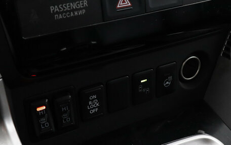 Mitsubishi Pajero Sport III рестайлинг, 2020 год, 3 097 000 рублей, 16 фотография
