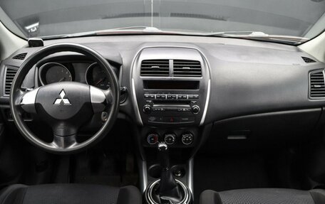 Mitsubishi ASX I рестайлинг, 2013 год, 875 000 рублей, 10 фотография