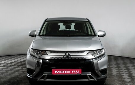 Mitsubishi Outlander III рестайлинг 3, 2018 год, 2 005 000 рублей, 2 фотография