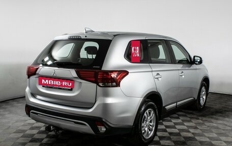 Mitsubishi Outlander III рестайлинг 3, 2018 год, 2 005 000 рублей, 5 фотография