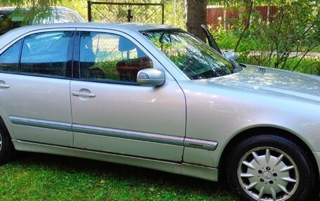 Mercedes-Benz E-Класс, 2001 год, 650 000 рублей, 8 фотография