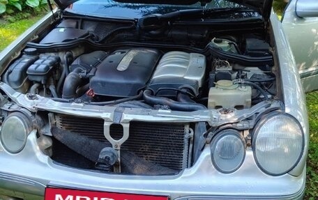 Mercedes-Benz E-Класс, 2001 год, 650 000 рублей, 11 фотография