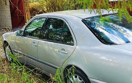 Mercedes-Benz E-Класс, 2001 год, 650 000 рублей, 24 фотография