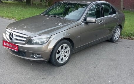 Mercedes-Benz C-Класс, 2010 год, 1 500 000 рублей, 1 фотография