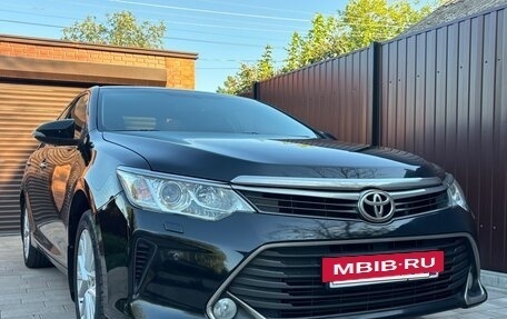 Toyota Camry, 2015 год, 1 950 000 рублей, 4 фотография