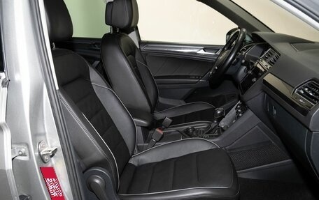 Volkswagen Tiguan II, 2018 год, 2 950 000 рублей, 8 фотография