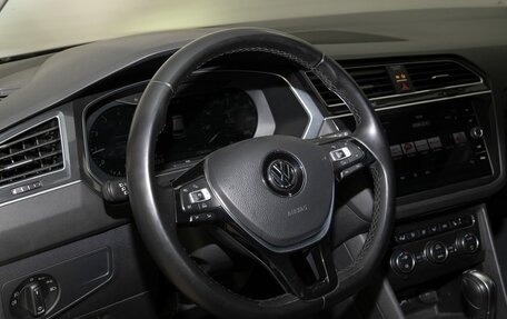 Volkswagen Tiguan II, 2018 год, 2 950 000 рублей, 5 фотография