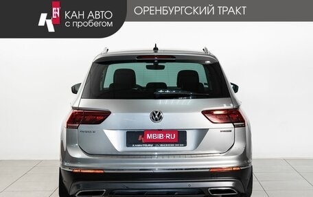 Volkswagen Tiguan II, 2018 год, 2 950 000 рублей, 4 фотография