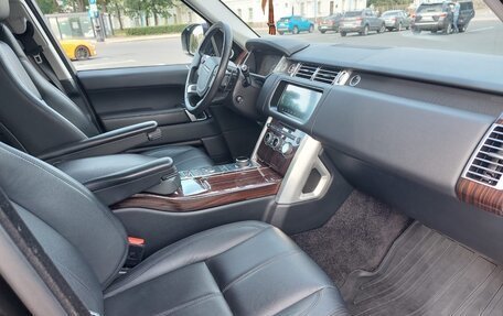 Land Rover Range Rover IV рестайлинг, 2017 год, 4 400 000 рублей, 9 фотография