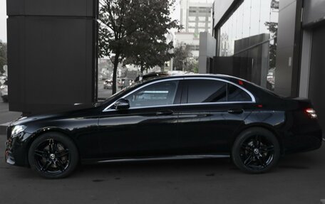 Mercedes-Benz E-Класс, 2019 год, 3 500 000 рублей, 4 фотография