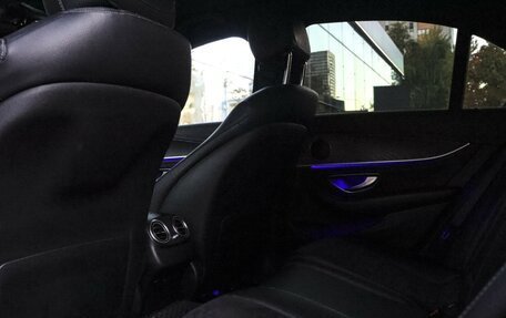 Mercedes-Benz E-Класс, 2019 год, 3 500 000 рублей, 18 фотография