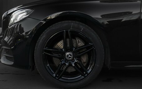 Mercedes-Benz E-Класс, 2019 год, 3 500 000 рублей, 31 фотография