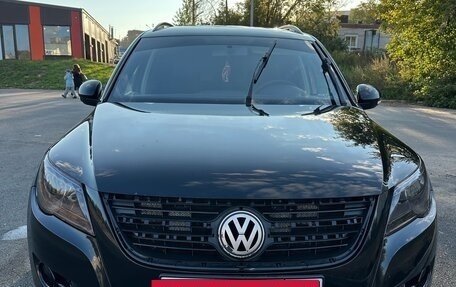 Volkswagen Tiguan I, 2011 год, 1 000 000 рублей, 2 фотография