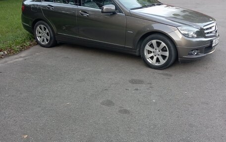 Mercedes-Benz C-Класс, 2010 год, 1 500 000 рублей, 2 фотография