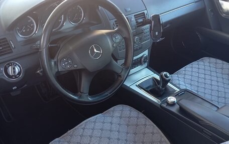 Mercedes-Benz C-Класс, 2010 год, 1 500 000 рублей, 13 фотография