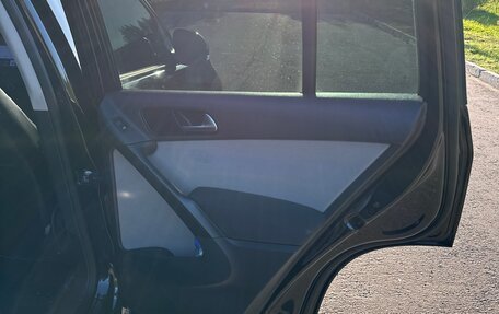 Volkswagen Tiguan I, 2011 год, 1 000 000 рублей, 10 фотография