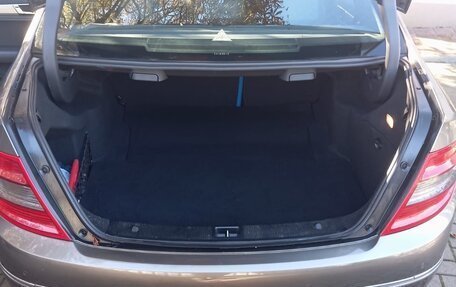 Mercedes-Benz C-Класс, 2010 год, 1 500 000 рублей, 23 фотография