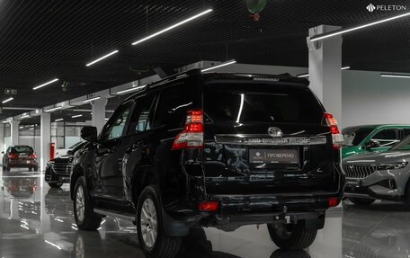 Toyota Land Cruiser Prado 150 рестайлинг 2, 2016 год, 4 880 000 рублей, 5 фотография